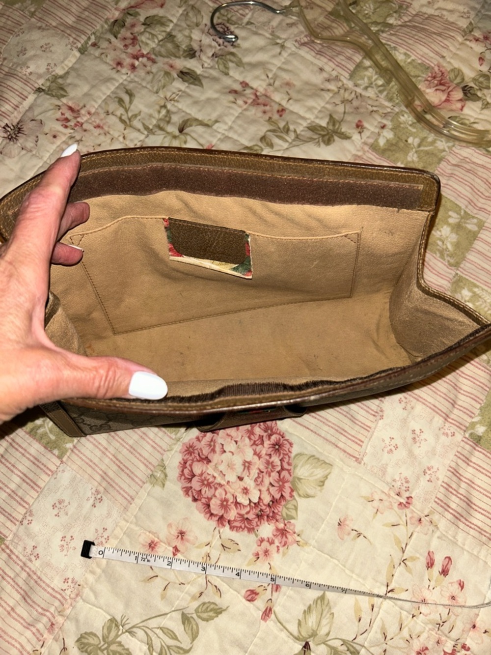 Gucci Beige and Brown Monogram Clutch - Picture 11 of 16